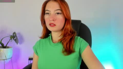 Snapshot of pear__moon chatting on 06/01/26, 04:47 LILLY online show from 06/01/26, 04:47
