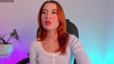 Snapshot of pear__moon chatting on 06/14/26, 06:26 LILLY online show from 06/14/26, 06:26