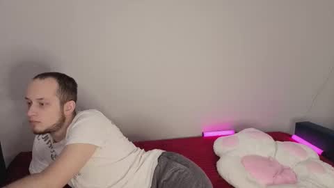 Rina and Max online show from 02/19/26, 09:05