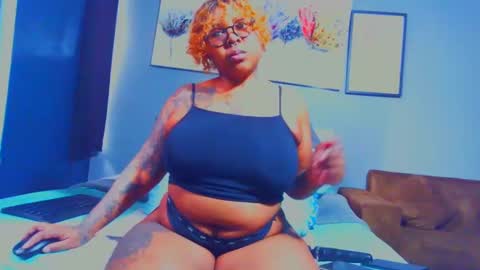 Pearl online show from 02/10/25, 09:04