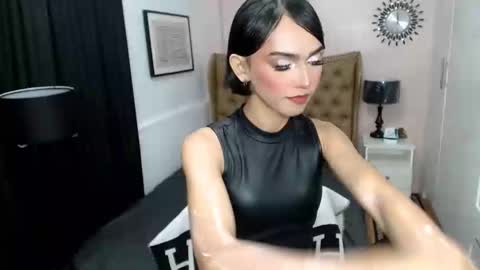 Pearl online show from 02/11/25, 06:40