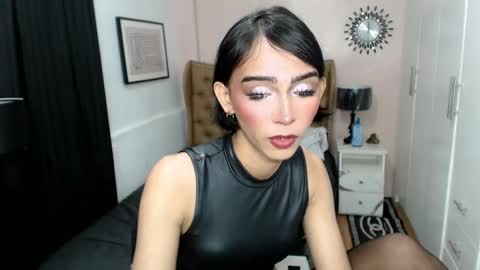 Pearl online show from 02/13/25, 01:40