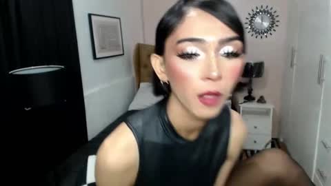 Pearl online show from 02/14/25, 02:50