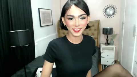 Pearl online show from 02/23/25, 06:01