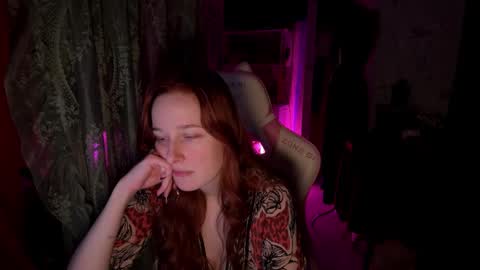 Snapshot of pearlprincess_ chatting on 03/08/26, 02:04 Adelina online show from 03/08/26, 02:04