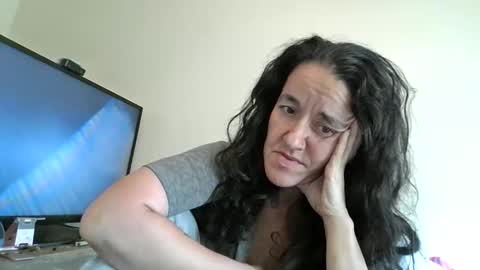 pebblezmeowkitty online show from 05/11/26, 08:06