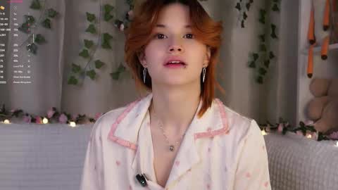 Lily online show from 11/04/25, 12:10