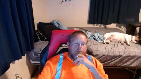 pecker40 online show from 10/01/25, 01:00