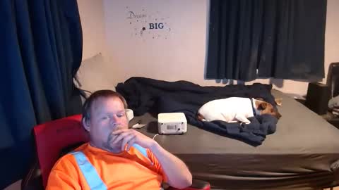 pecker40 online show from 12/13/25, 10:37