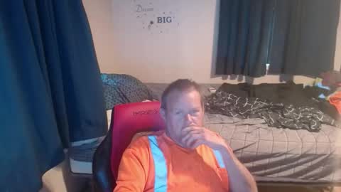 Snapshot of pecker40 chatting on 04/19/26, 11:29 pecker40 online show from 04/19/26, 11:29