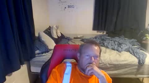 Snapshot of pecker40 chatting on 05/23/26, 02:06 pecker40 online show from 05/23/26, 02:06