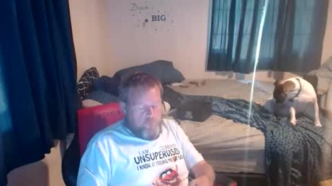 Snapshot of pecker40 chatting on 06/06/26, 07:29 pecker40 online show from 06/06/26, 07:29
