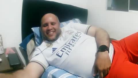 Snapshot of pedrofalfan chatting on 10/08/25, 03:37 Pedro online show from 10/08/25, 03:37