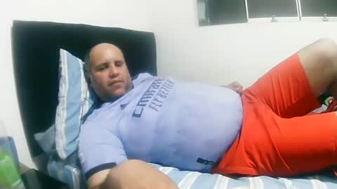 Snapshot of pedrofalfan chatting on 10/26/25, 04:40 Pedro online show from 10/26/25, 04:40