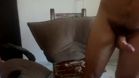 Snapshot of pedrolong35 chatting on 09/30/25, 06:24 Vem chupar vem online show from 09/30/25, 06:24