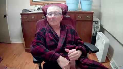 Snapshot of peepingmale chatting on 12/10/24, 11:51 peepingmale online show from 12/10/24, 11:51