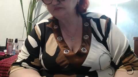 Snapshot of peggysoft chatting on 05/04/26, 05:42 PeggySoft online show from 05/04/26, 05:42