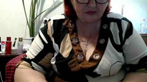 Snapshot of peggysoft chatting on 06/01/26, 06:31 PeggySoft online show from 06/01/26, 06:31