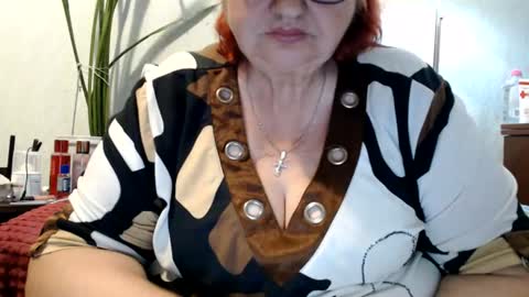 Snapshot of peggysoft chatting on 06/16/26, 10:45 PeggySoft online show from 06/16/26, 10:45