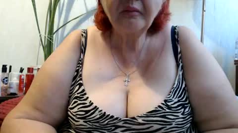 Snapshot of peggysoft chatting on 06/24/26, 02:27 PeggySoft online show from 06/24/26, 02:27