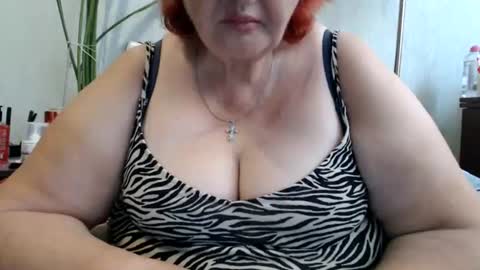Snapshot of peggysoft chatting on 06/25/26, 07:35 PeggySoft online show from 06/25/26, 07:35