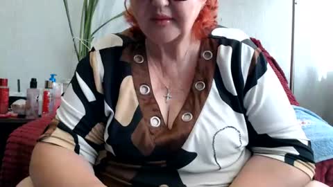 Snapshot of peggysoft chatting on 07/11/26, 04:37 PeggySoft online show from 07/11/26, 04:37