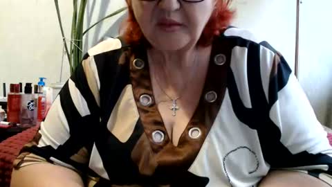 Snapshot of peggysoft chatting on 07/25/26, 03:42 PeggySoft online show from 07/25/26, 03:42