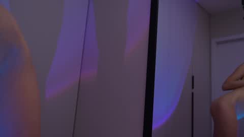 Snapshot of pelagy chatting on 01/05/25, 06:24 Pelagy Show time 2-10 pm Dubai time zone online show from 01/05/25, 06:24