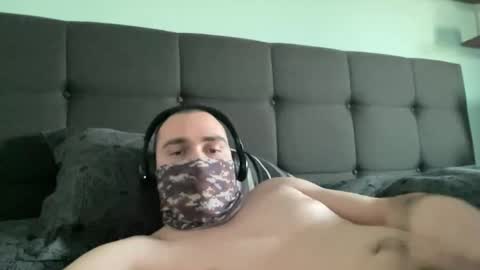 Snapshot of pelao2007 chatting on 09/15/25, 09:59 easy cum online show from 09/15/25, 09:59