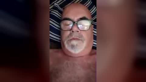 Snapshot of peloncito10 chatting on 07/22/26, 06:38 peloncito10 online show from 07/22/26, 06:38