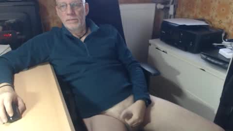 Pemue65 online show from 11/14/25, 08:13