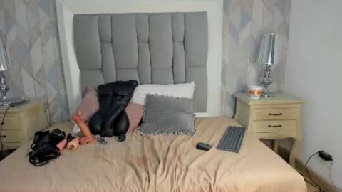  Penelope  online show from 06/25/26, 05:12