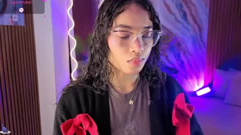 penelope online show from 05/03/26, 03:12