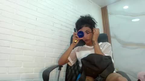 Penelopee Rouse online show from 11/05/25, 07:58