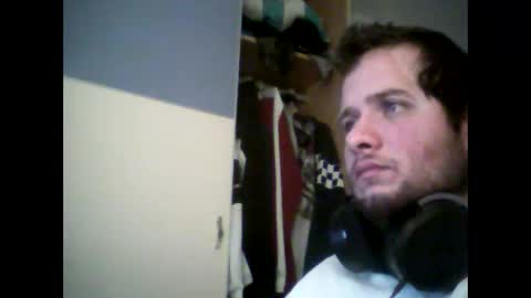 Snapshot of penesaur chatting on 04/20/26, 01:19 Penesaur online show from 04/20/26, 01:19