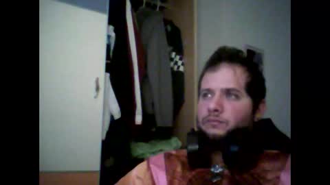 Snapshot of penesaur chatting on 04/22/26, 01:19 Penesaur online show from 04/22/26, 01:19