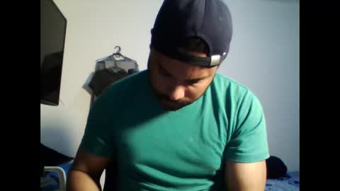 Snapshot of penetreitors33 chatting on 09/26/25, 02:26 Carlos online show from 09/26/25, 02:26