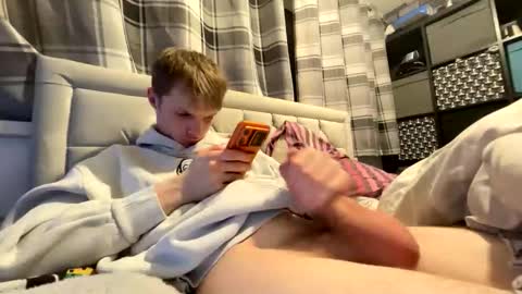 Snapshot of penguin666778 chatting on 12/02/25, 09:10 Penguin online show from 12/02/25, 09:10