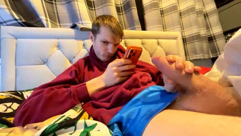 Snapshot of penguin666778 chatting on 12/15/25, 07:40 Penguin online show from 12/15/25, 07:40