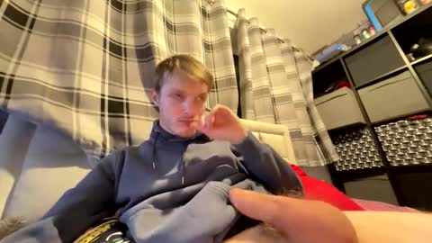 Snapshot of penguin666778 chatting on 12/20/25, 11:01 Penguin online show from 12/20/25, 11:01