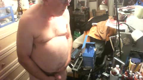Snapshot of penispainter2 chatting on 08/02/26, 06:12 monkeydog online show from 08/02/26, 06:12