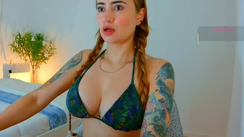 Hi Im Penelope  better vibrations  1111 online show from 06/09/26, 08:26