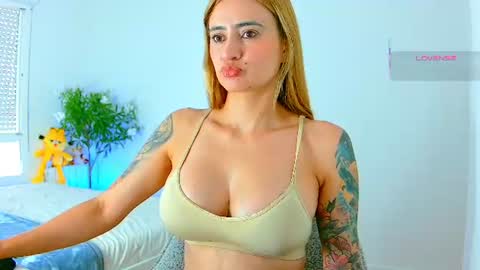 Hi Im Penelope  better vibrations  1111 online show from 06/28/26, 01:17