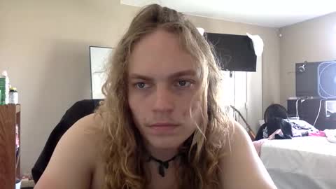 Penutbuttajelllytime online show from 05/17/26, 08:05
