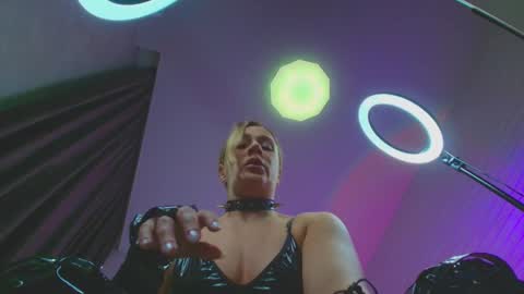 Dia  online show from 12/26/24, 02:44