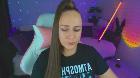 Dia  online show from 09/14/25, 07:13