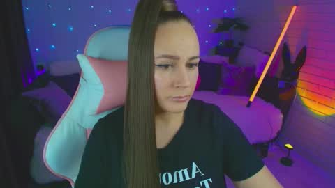 Dia  online show from 09/16/25, 08:10