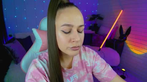 Dia  online show from 10/03/25, 09:23