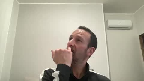 Snapshot of peppinslosqualo chatting on 01/12/25, 08:36 peppinslosqualo online show from 01/12/25, 08:36