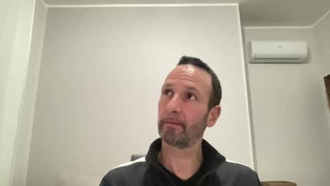 Snapshot of peppinslosqualo chatting on 02/15/25, 08:01 peppinslosqualo online show from 02/15/25, 08:01